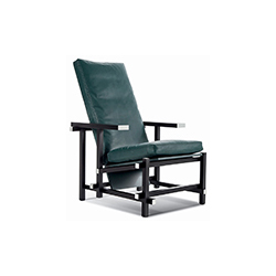 635红蓝椅 Gerrit Thomas Rietveld  cassina华体买球品牌